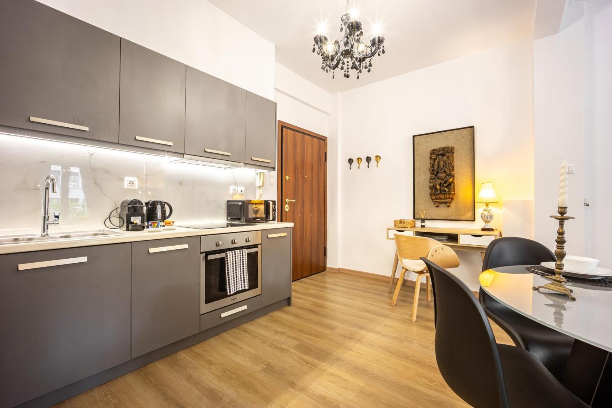 Zen Elegant Apartment In The Center Of Афины Экстерьер фото