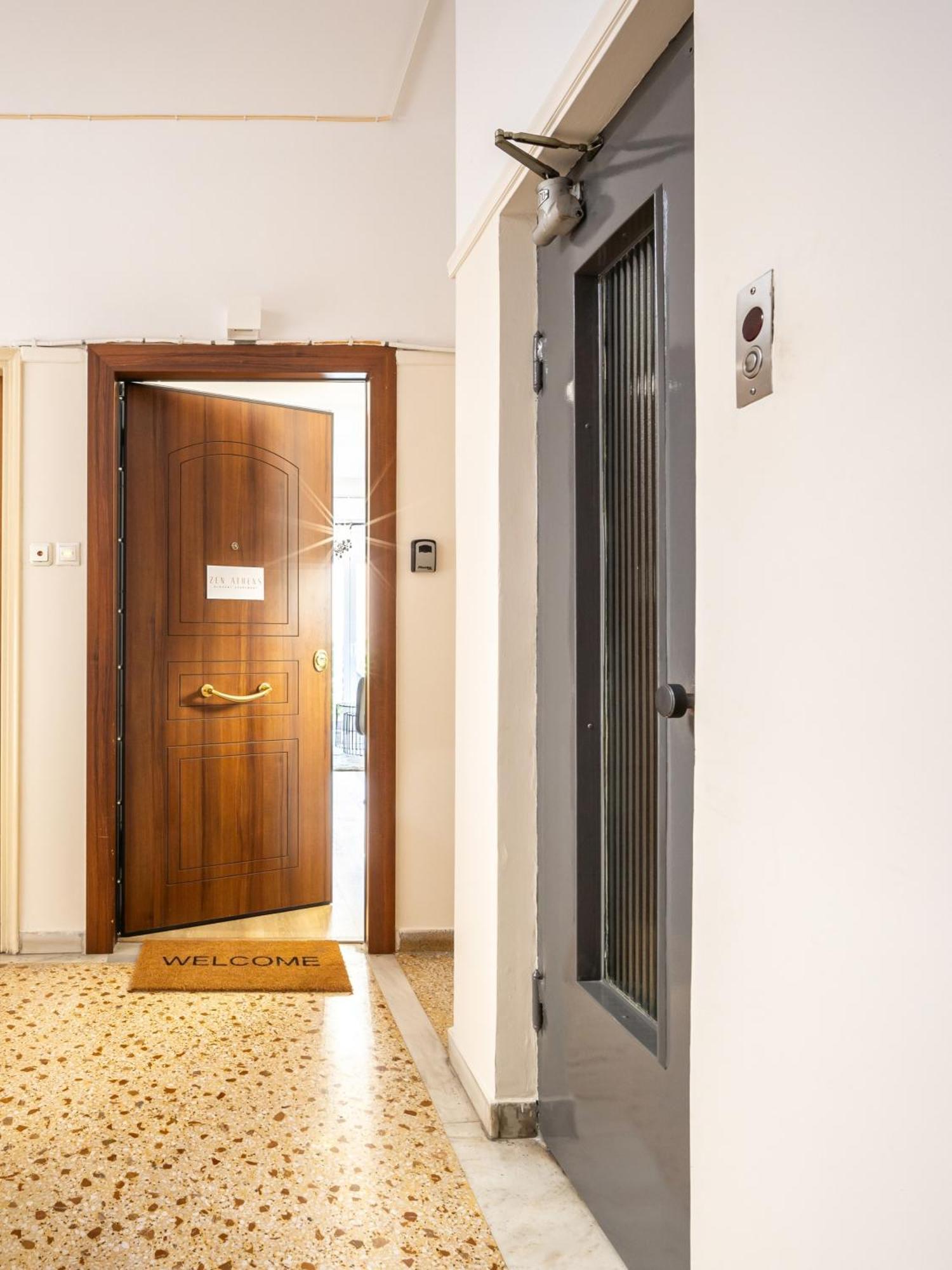Zen Elegant Apartment In The Center Of Афины Экстерьер фото